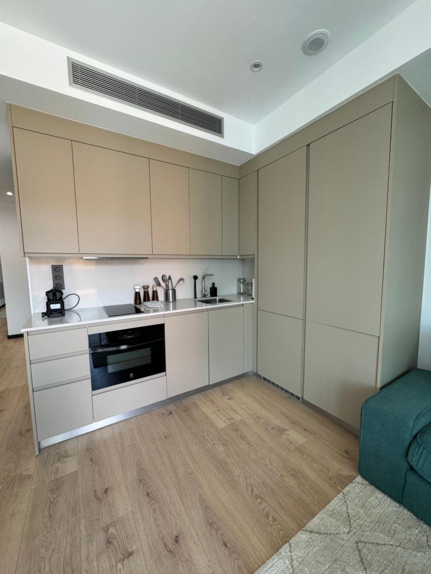 Oasis Pavia 15 *